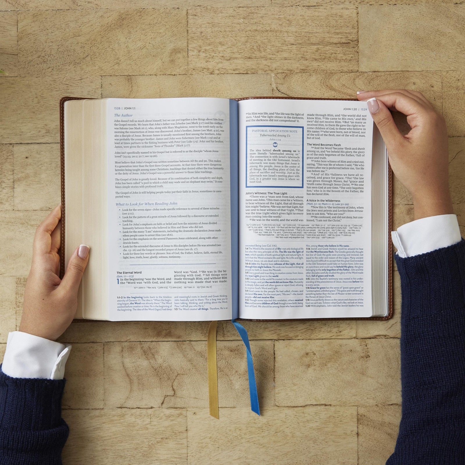 Enduring Word Study Bible NKJV Pastoral Commentary, Black Leather Cover