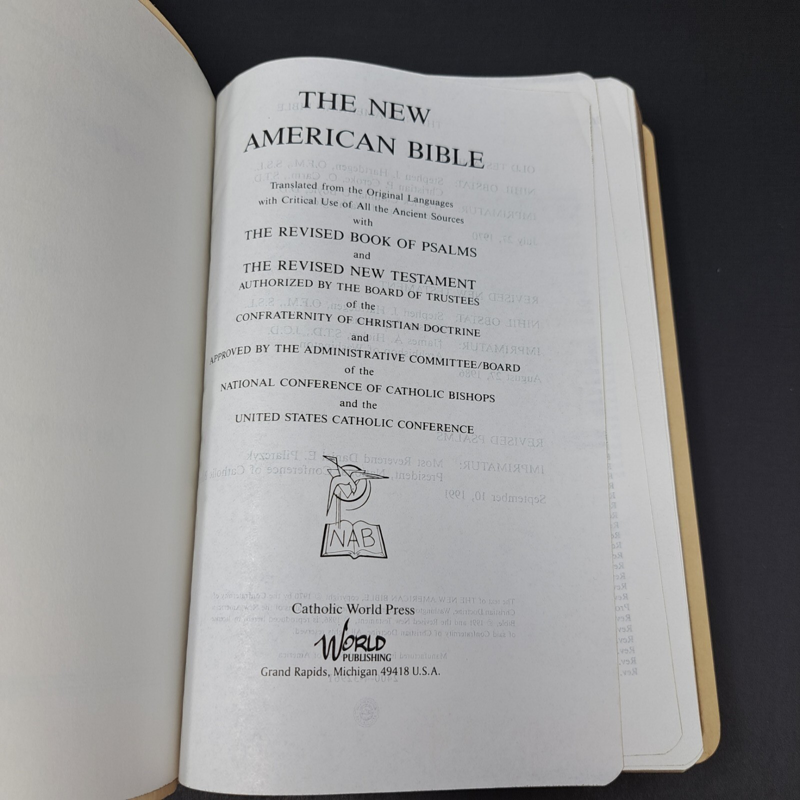 New American Bible Official Catholic Red Letter Ed World Press 2404W No Writing