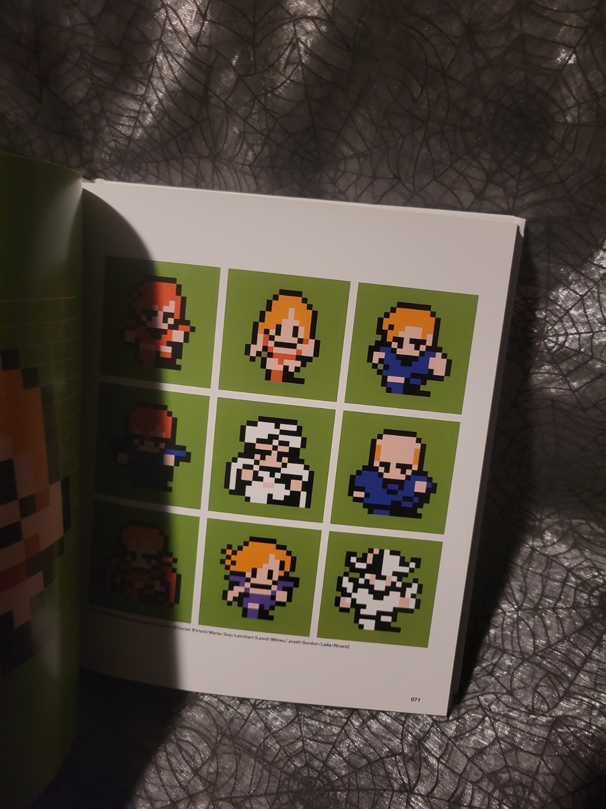 FF DOT. the Pixel Art of Final Fantasy Square Enix 2020 Hardcover 8bit NES Game