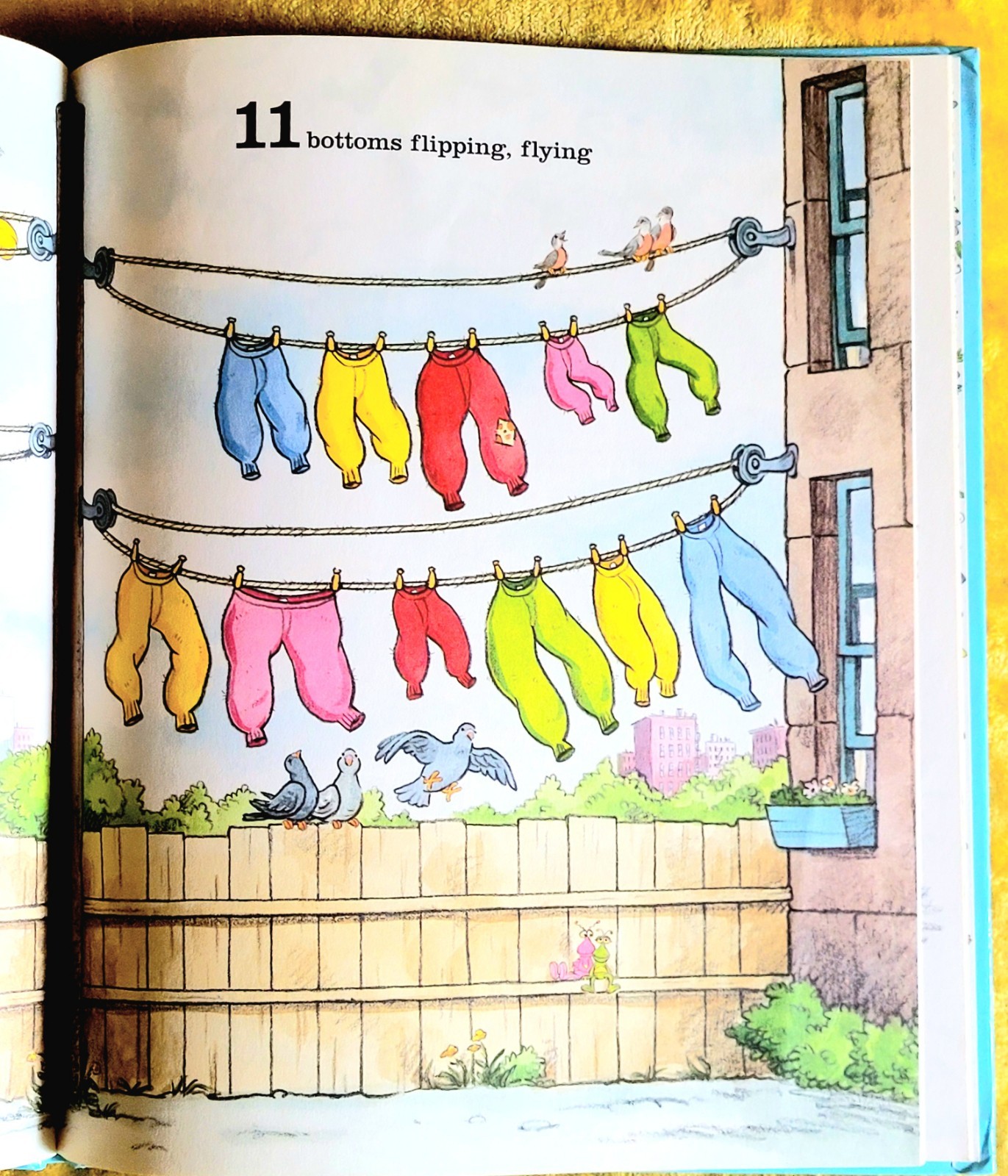 CTW SESAME STREET 1, 2, 3: A COUNTING BOOK FROM 1 TO 100 IN PERFECT CONDITION!