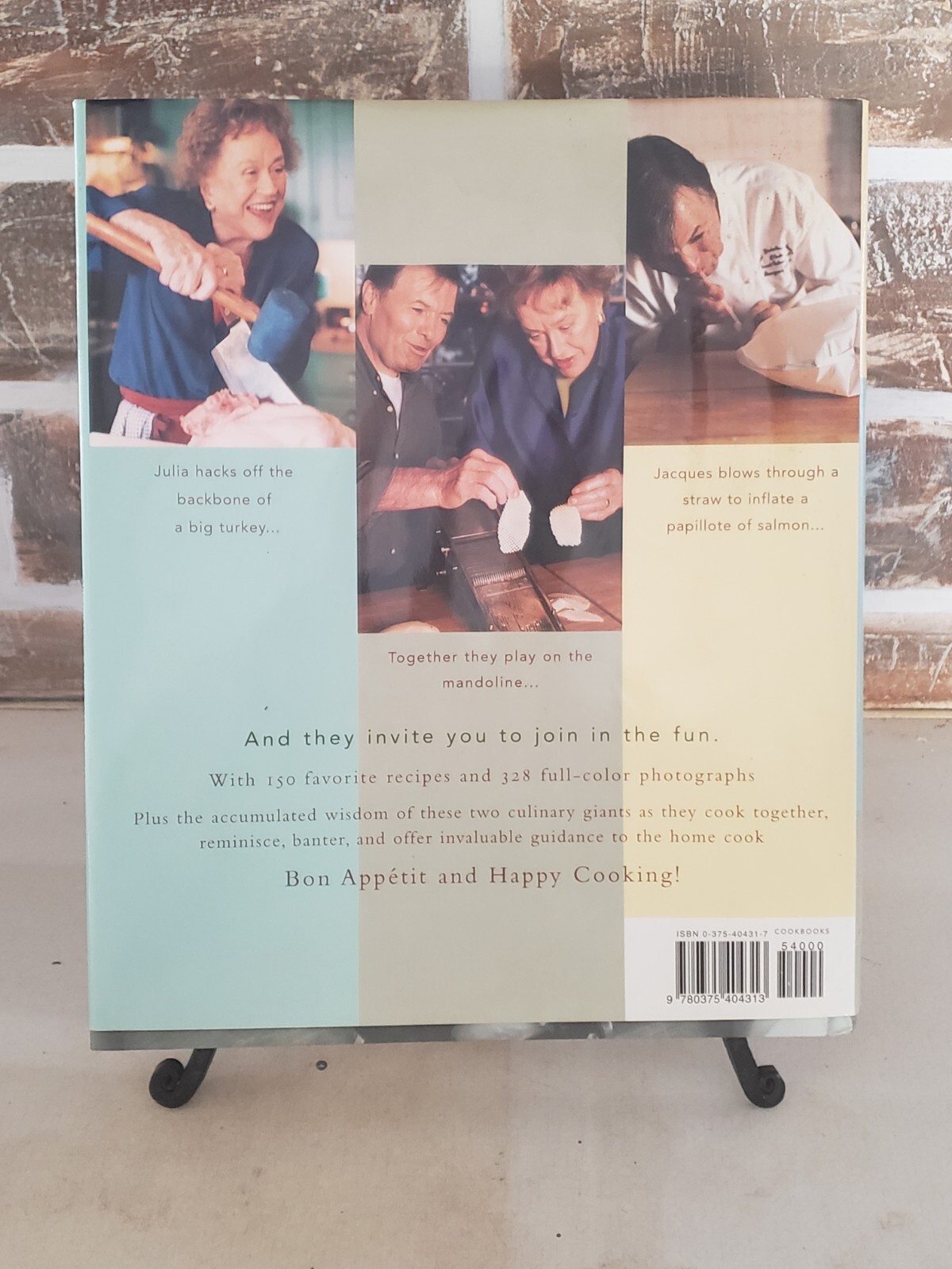1999 Julie and Jacques Cooking at Home Julia Child Jacques Pepin 430 pages