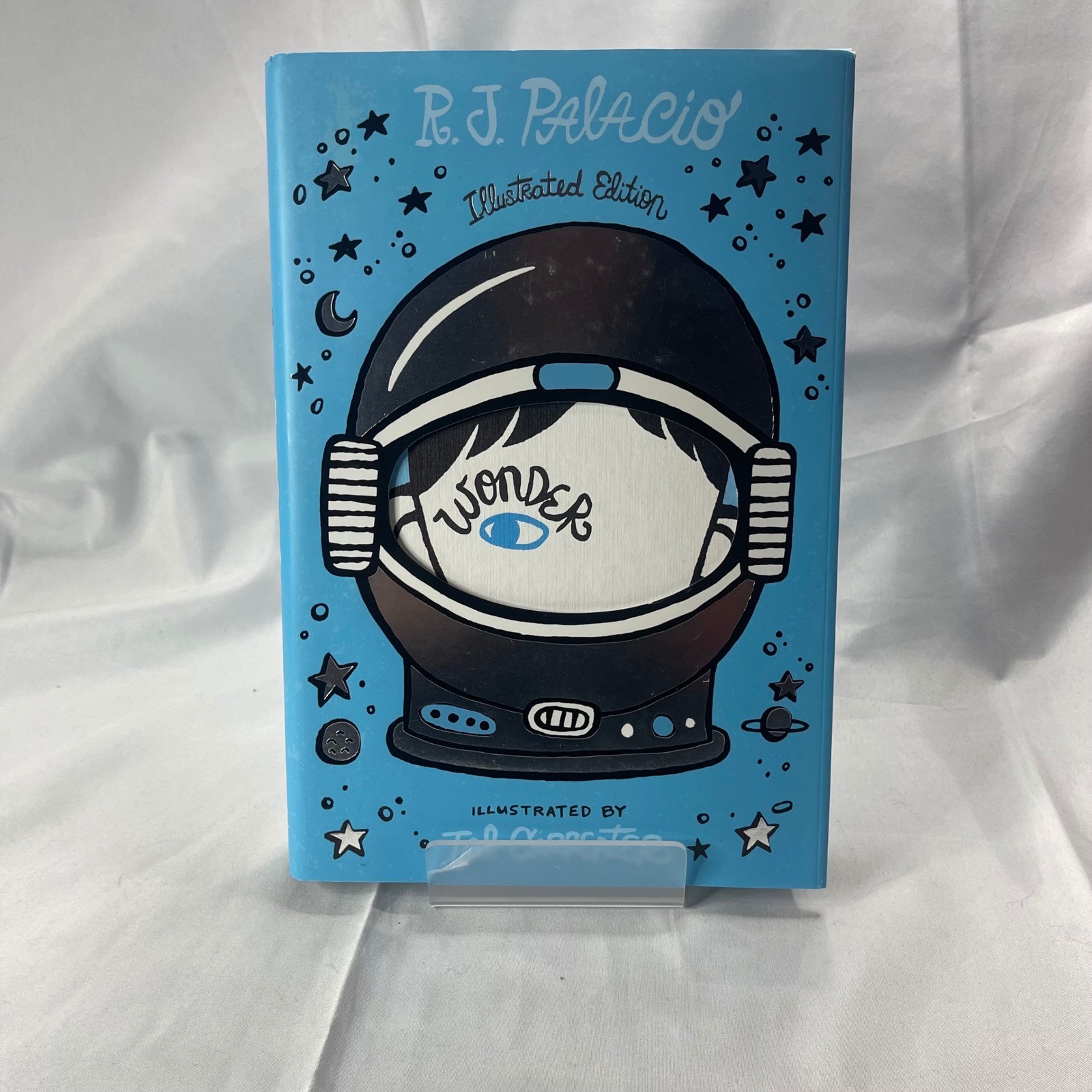 Wonder by R.J. Palacio First Illustrated Edition Hardcover Tad Carpenter 2022