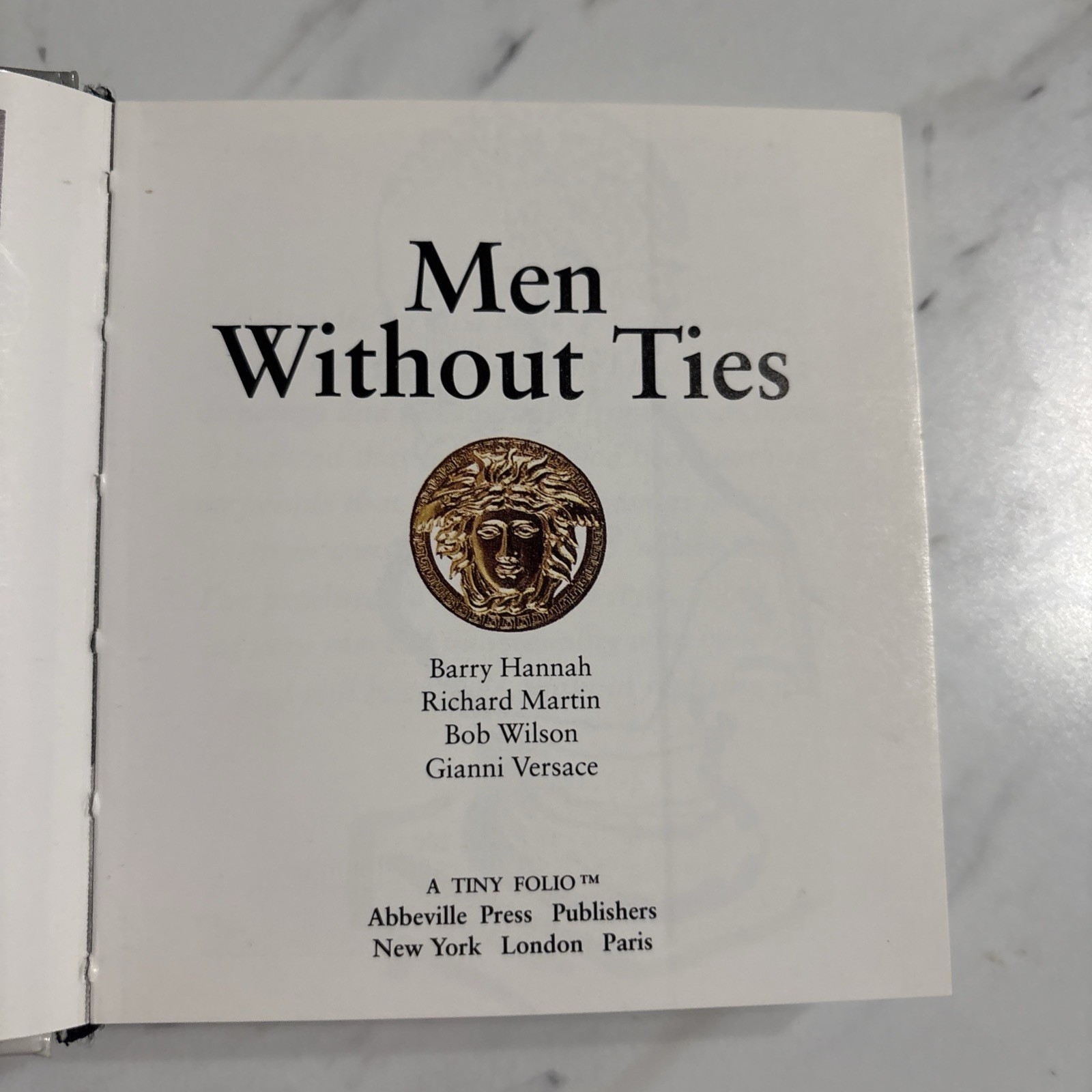MEN WITHOUT TIES Gianni Versace (1994, Hardcover Fashion/Photo Art Book