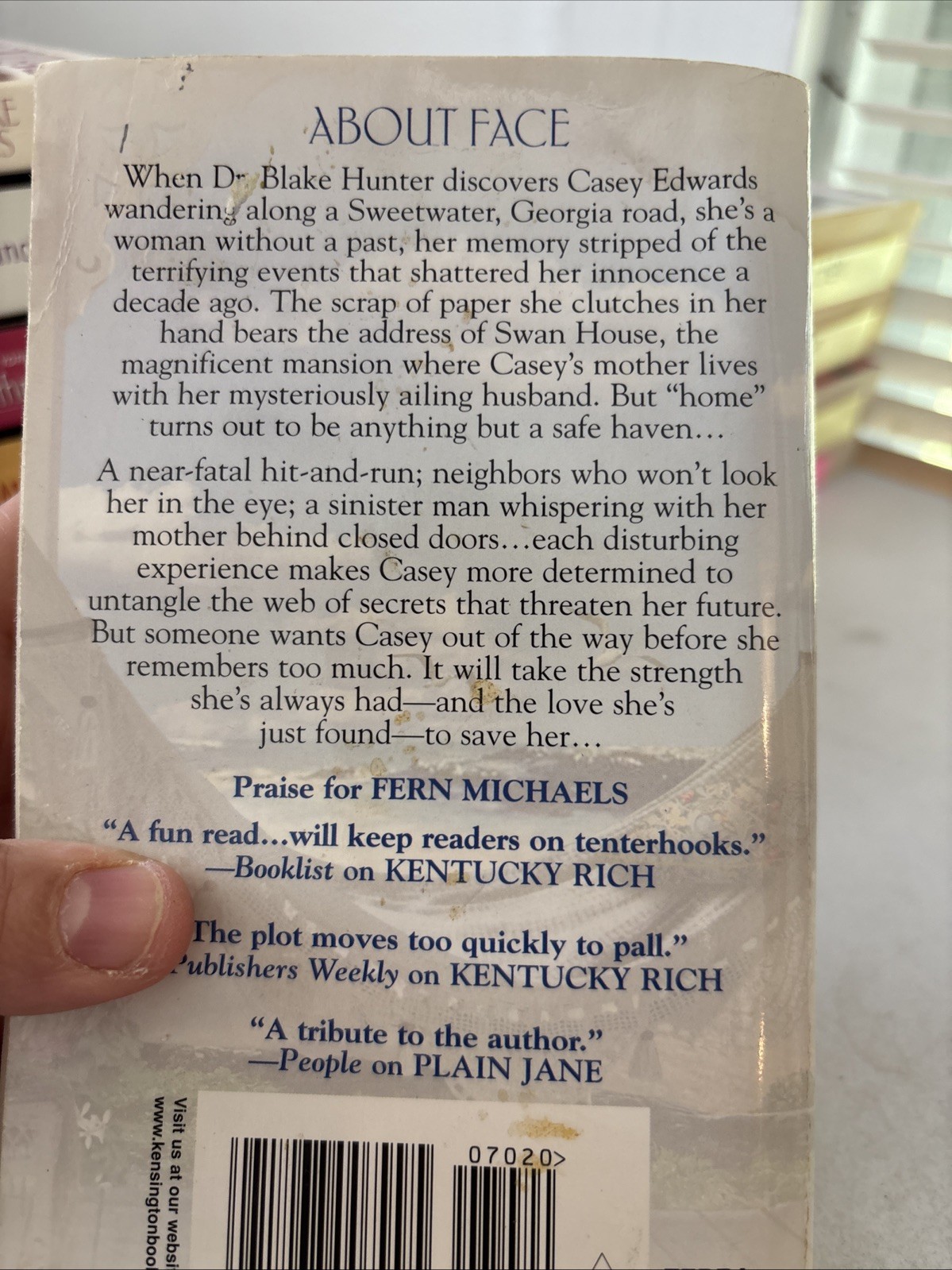 Lot of 10 – Fern Michaels – Mass Paperback Books – FREE SHIPPING