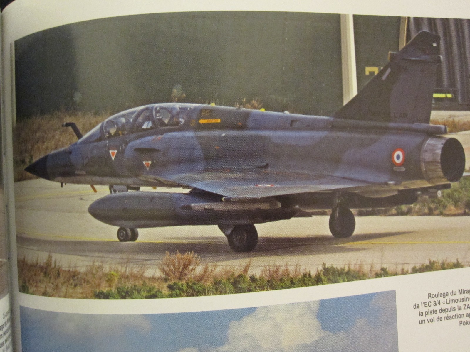 Mirage 2000N – full of color profiles & photos, French Text, 82 pages