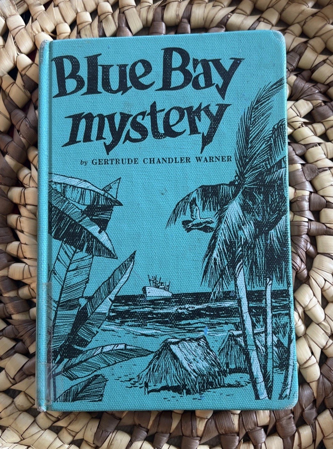 Blue Bay Mystery Book Gertrude Chandler Warner Hardback 1961