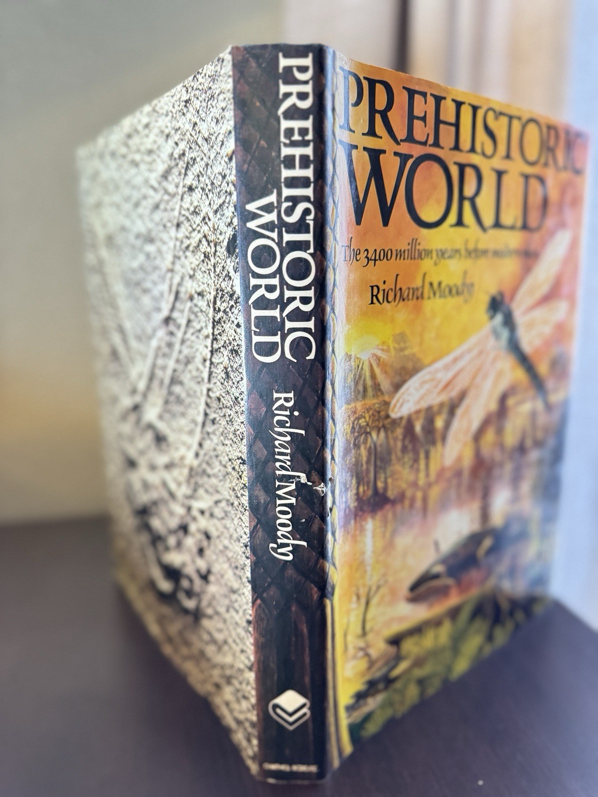 Prehistoric World | by Richard Moody | 1980 HC/DJ | Paleontology | Dinosaur