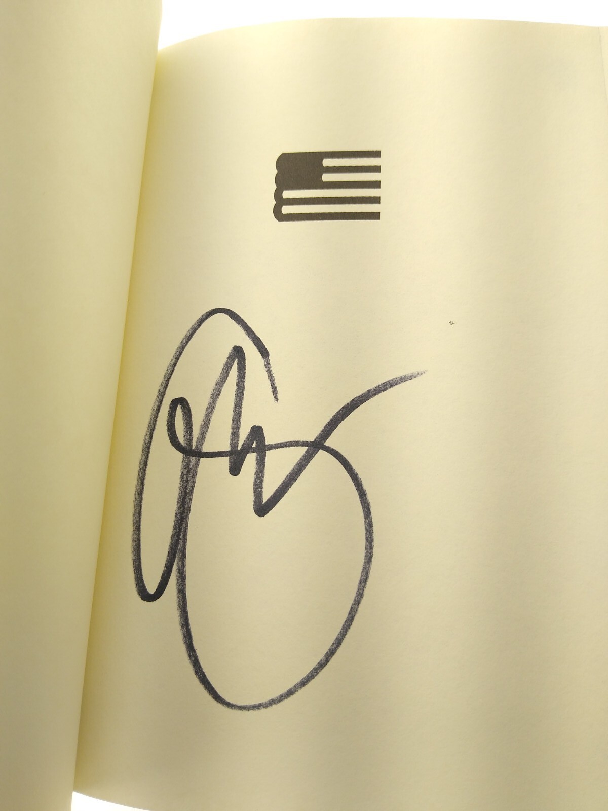 The Christmas Sweater – Hardcover By Glenn Beck SIGNED – GOOD f129