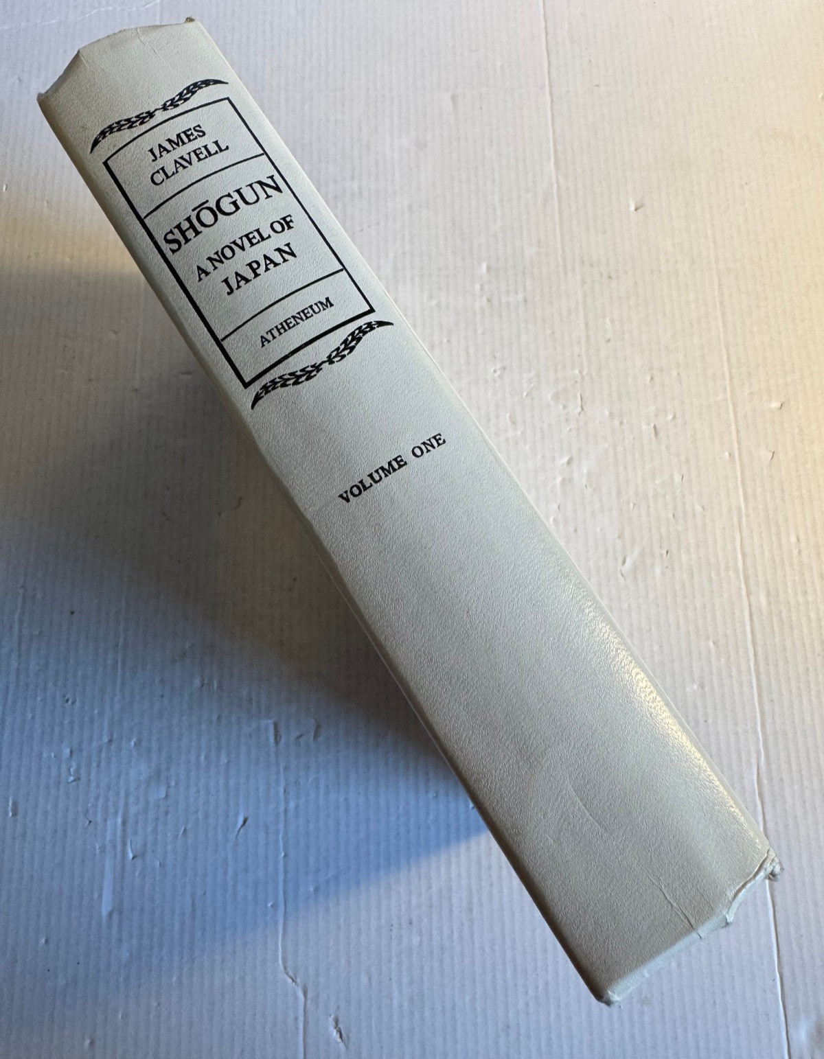Shogun Volume 1 James Clavell HCDJ Very Good Book Club Edition BCE 1975