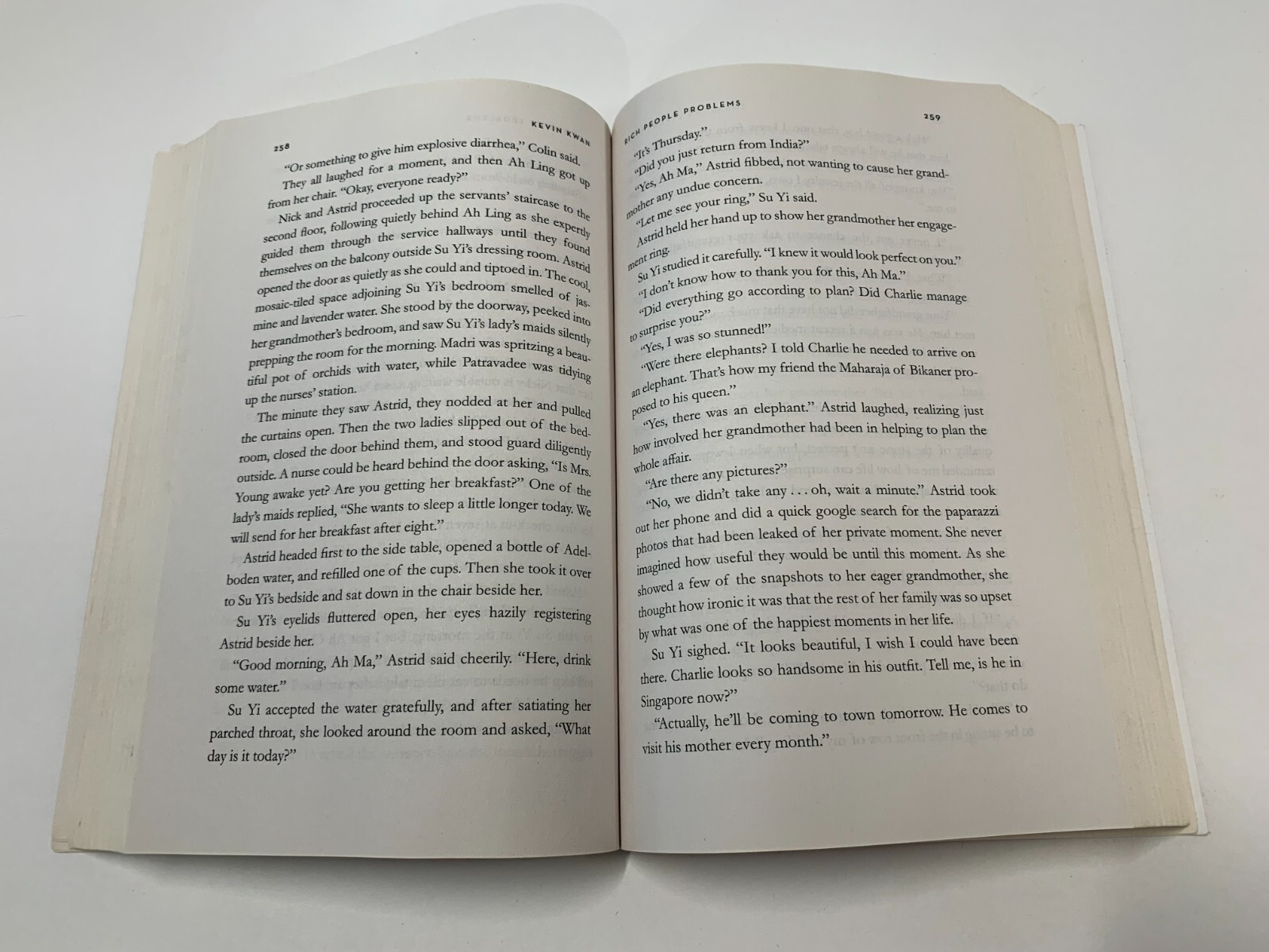 Crazy Rich Asians Trilogy Ser.: Rich People Problems by Kevin Kwan (2018, Trade