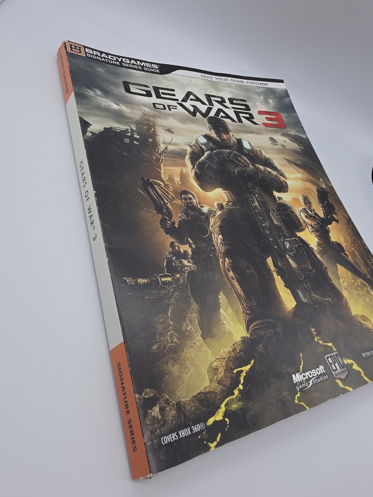 BRADY GAMES SIGNATURE SERIES GUIDE GEARS OF WAR 3 Book Xbox 360 2011 Epic Games