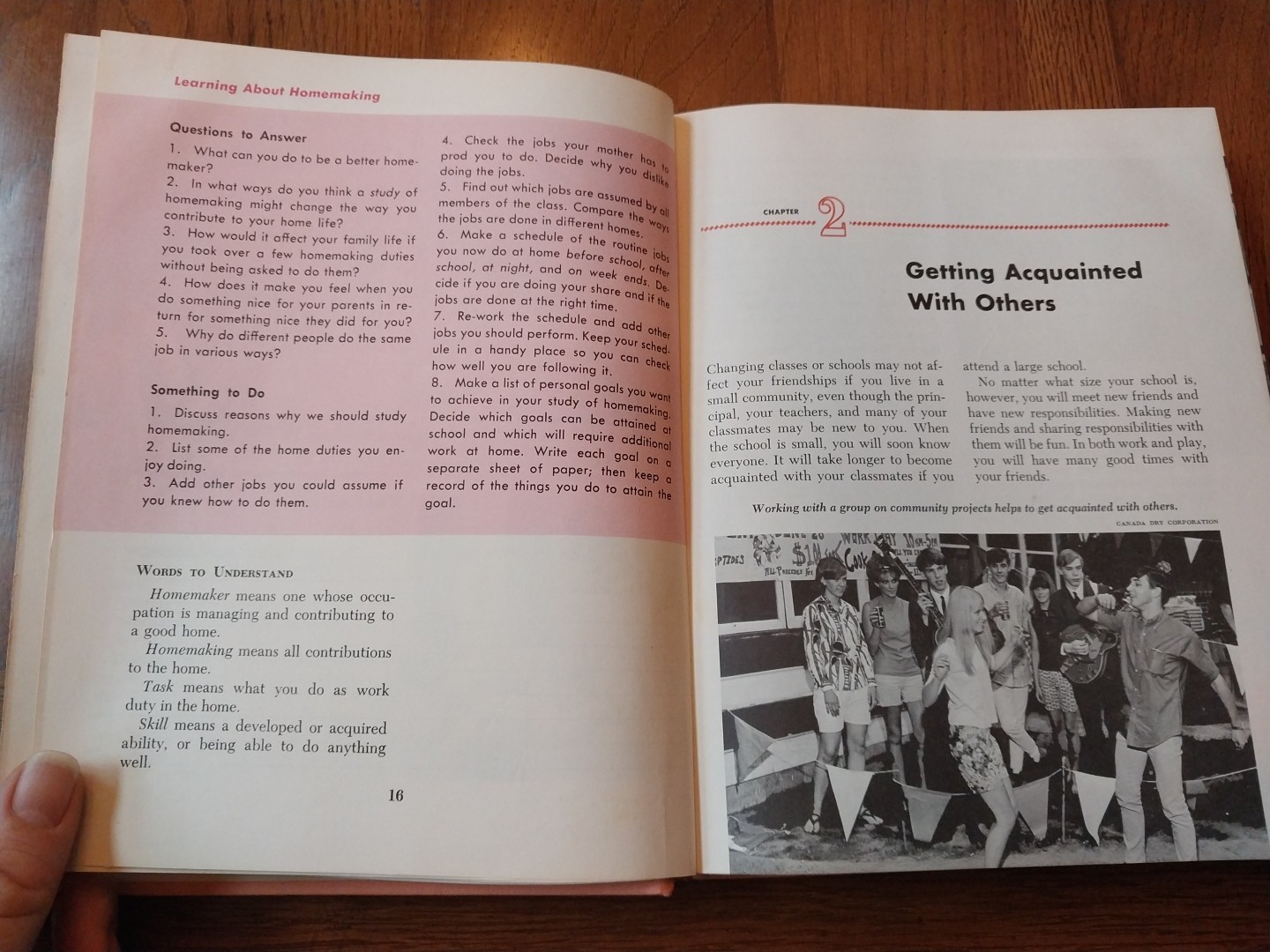 Young Living by Nanalee Clayton (Hardcover) 1970