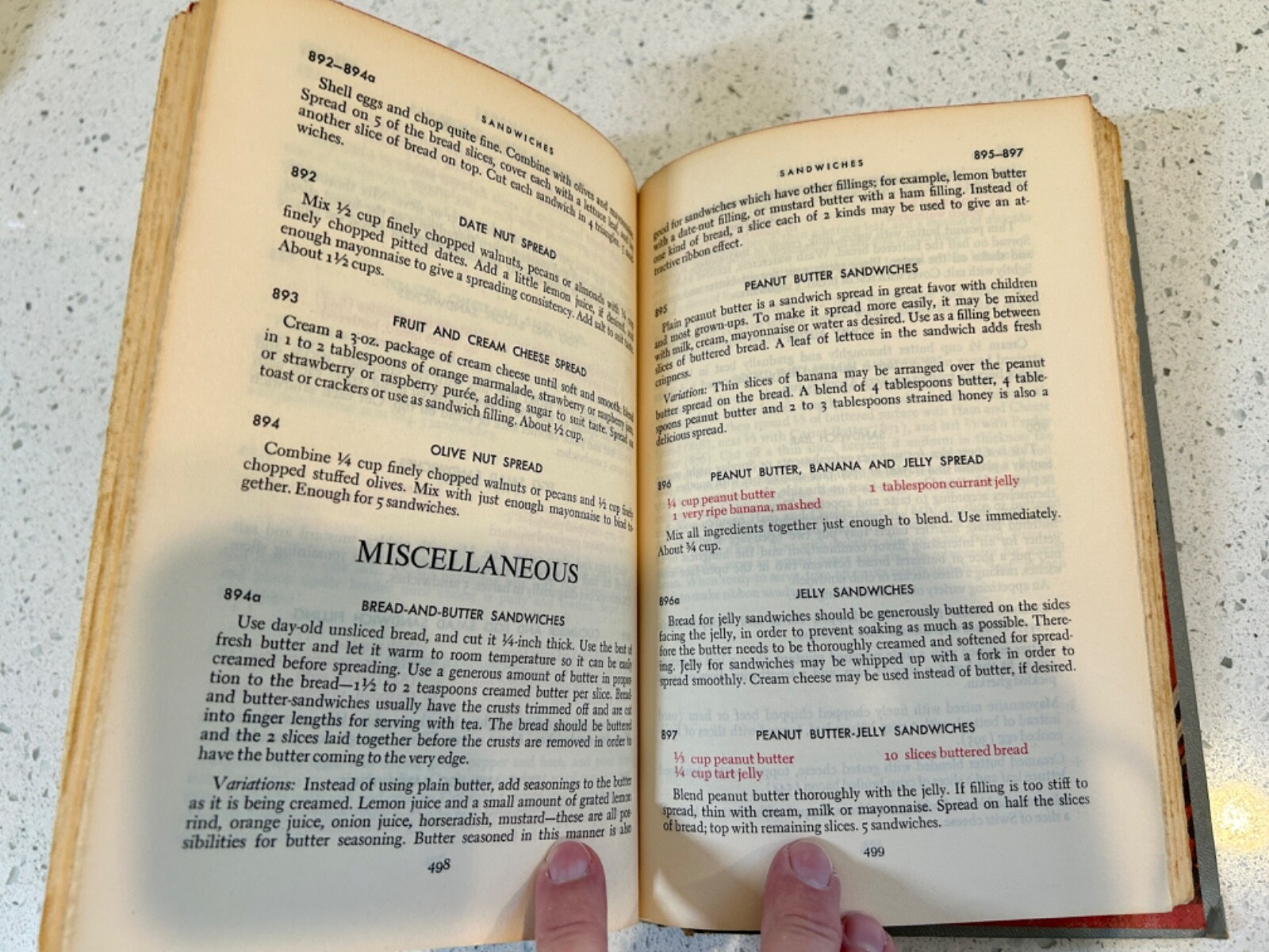 META GIVEN The Modern Family 1953 Cookbook – Vintage Hard Cover – 632 Pages