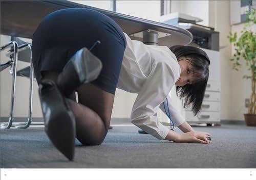 A collection of office lady’s shocking fetish poses