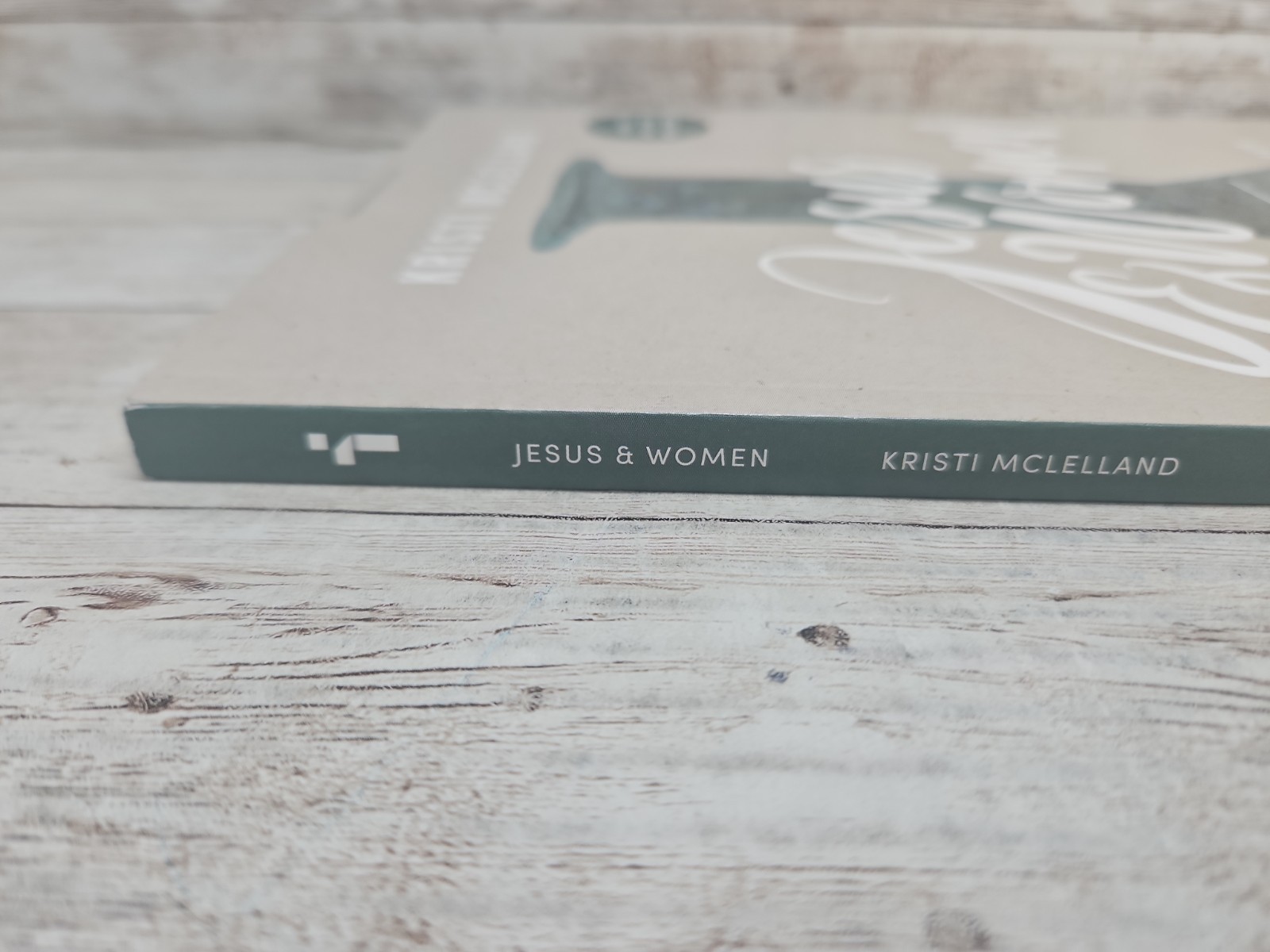 Jesus and Women: In the First Century and Now – Paperback – Kristi Mclelland NEW
