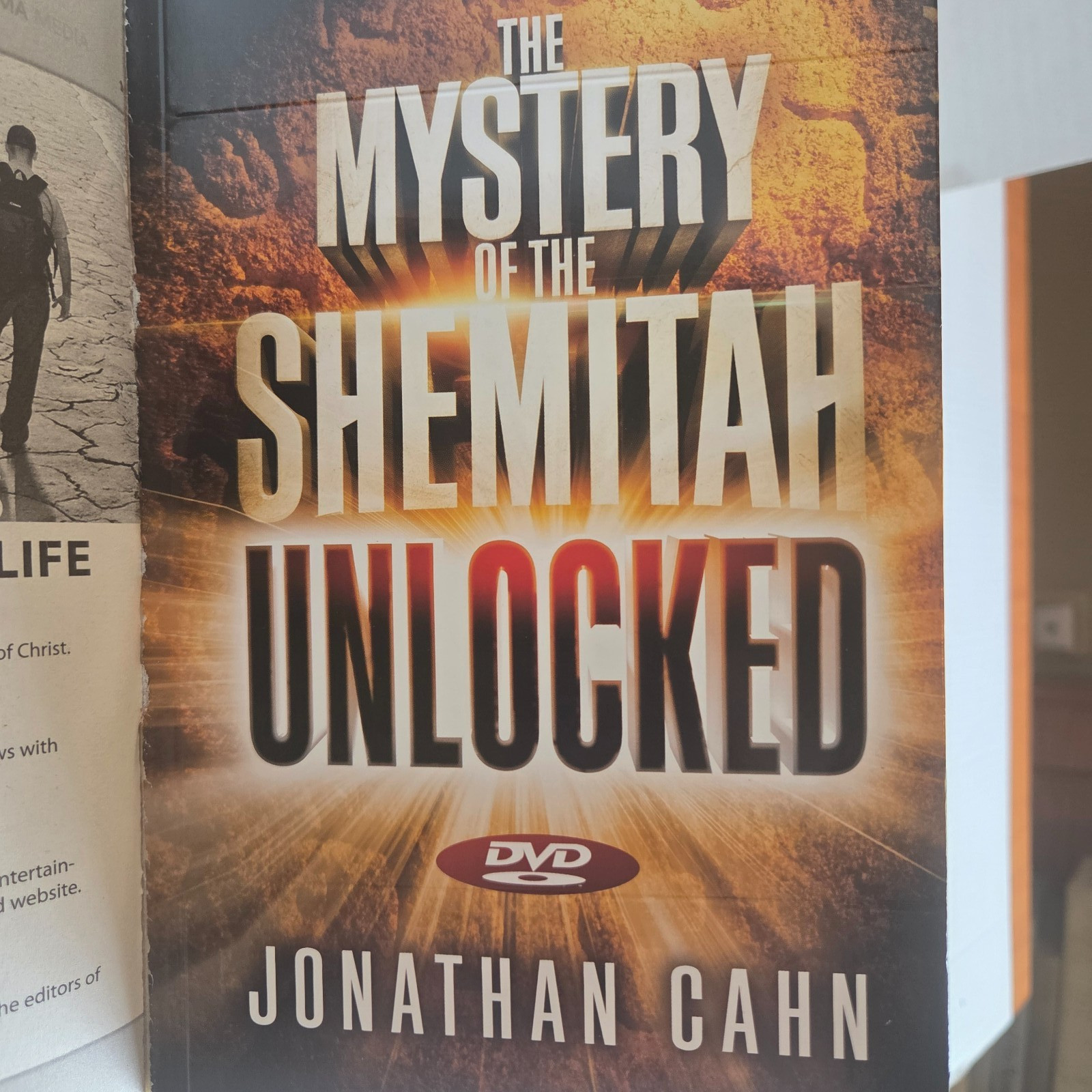 The Mystery of the Shemitah -Jonathan Cahn 2015 with sealed DVD Religion Bible