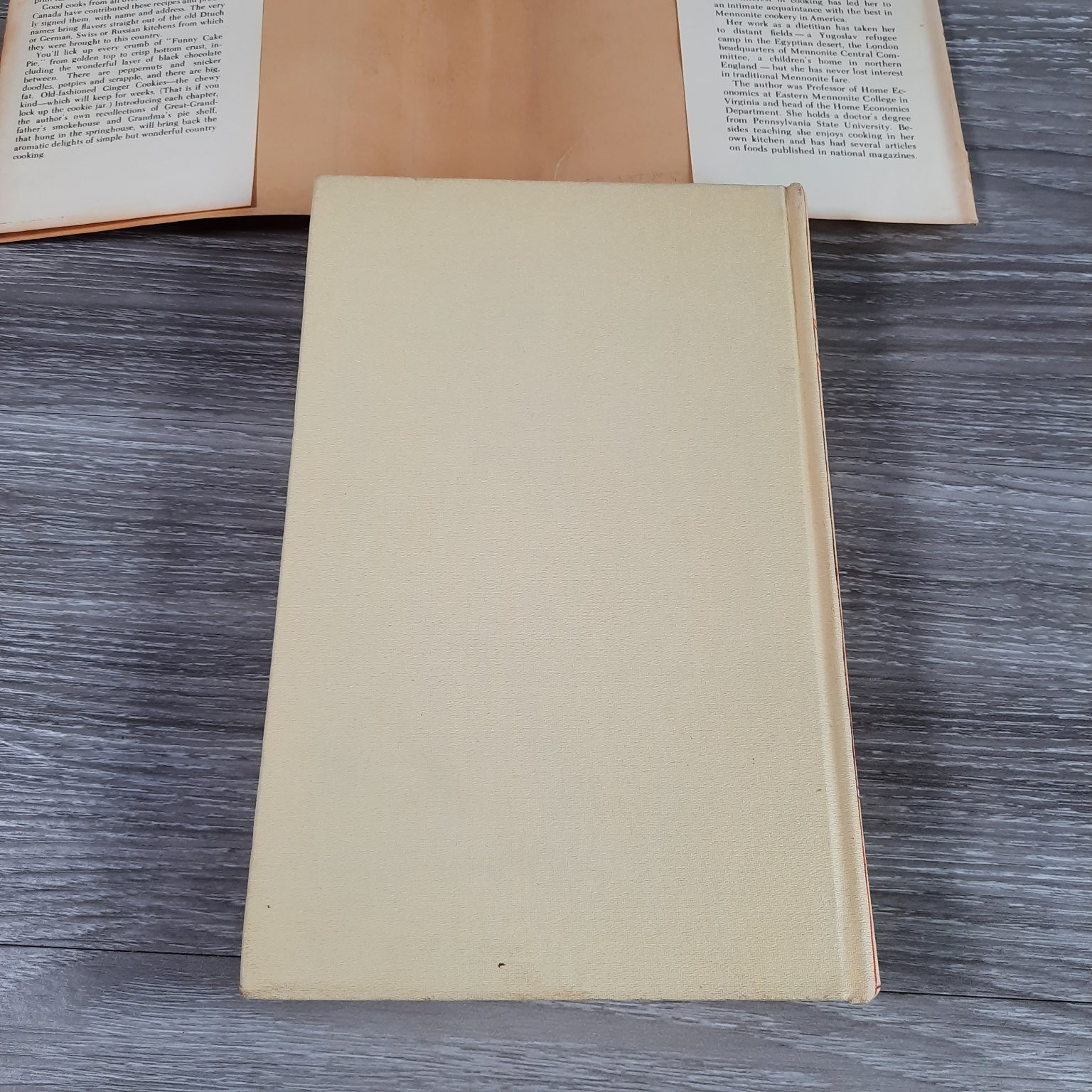 Mennonite Community Cookbook Showalter 1974 18th Printing Herald Press Recipes
