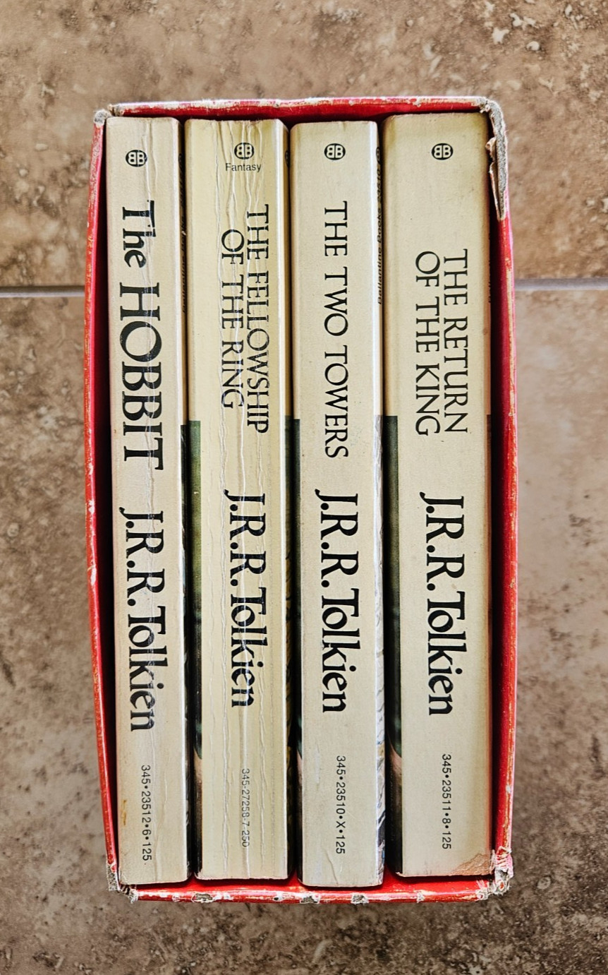 J.R.R. TOLKIEN Complete Series Set LORD OF THE RINGS Red Box Set 1973 VINTAGE