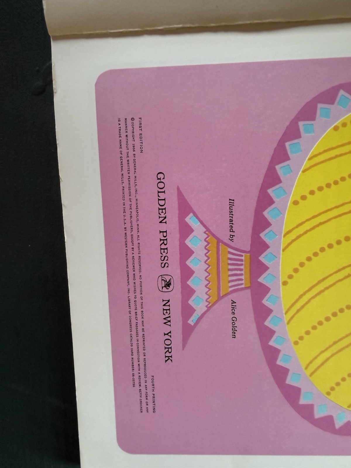 VINTAGE BETTY CROCKER’S CAKE AND FROSTING MIX COOKBOOK 1966 FIRST EDITION