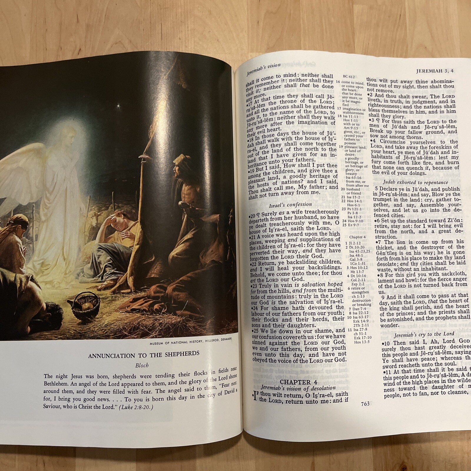 HOLY BIBLE 1970 King James Vintage HOLMAN Large Print Family Bible Illustrated