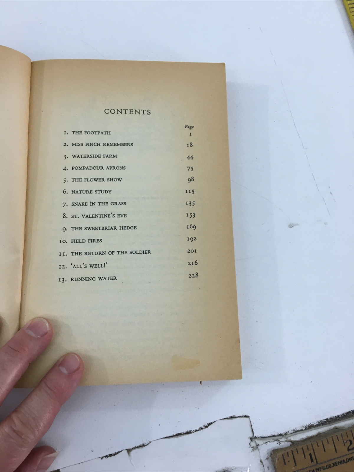 Still Glides The Stream – Flora Thompson (Paperback, 1983)