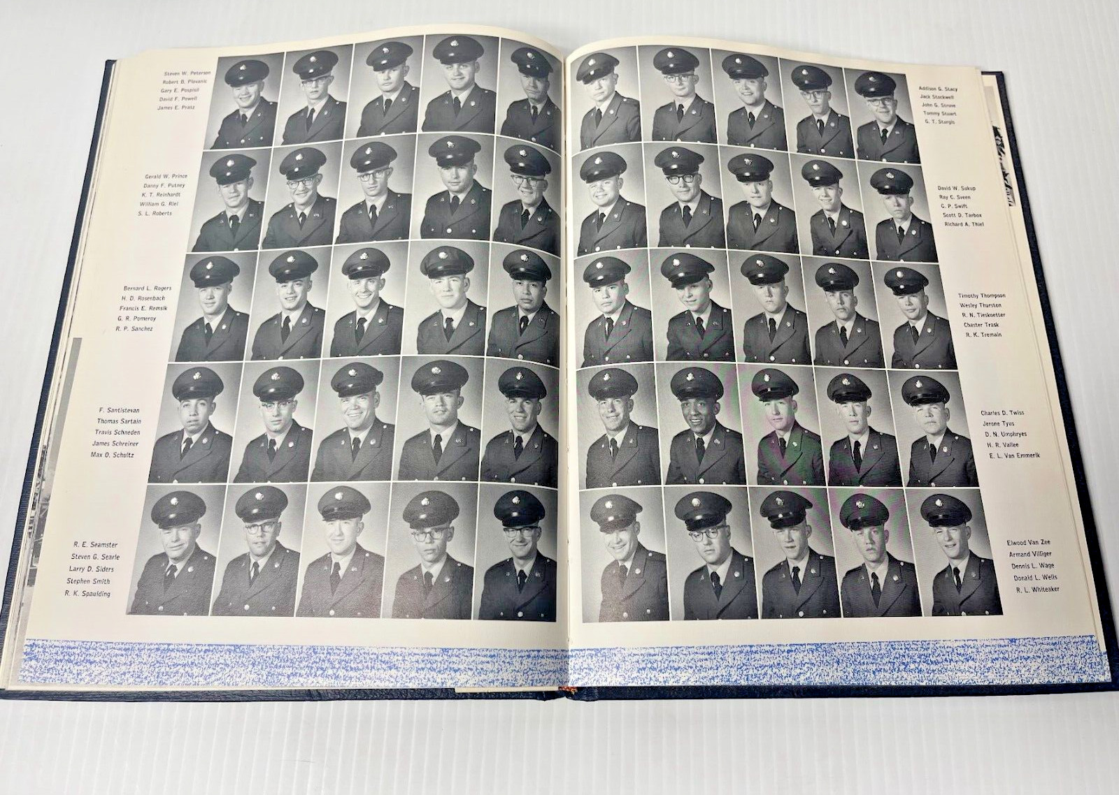 US Army Training Center Yearbook – Engineer – Fort Leonard Wood Missouri 1965