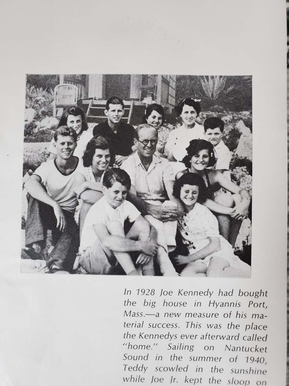 The Kennedys By The Editors Of Life Magazine – Time-LIFE Pictures Vintage 1968