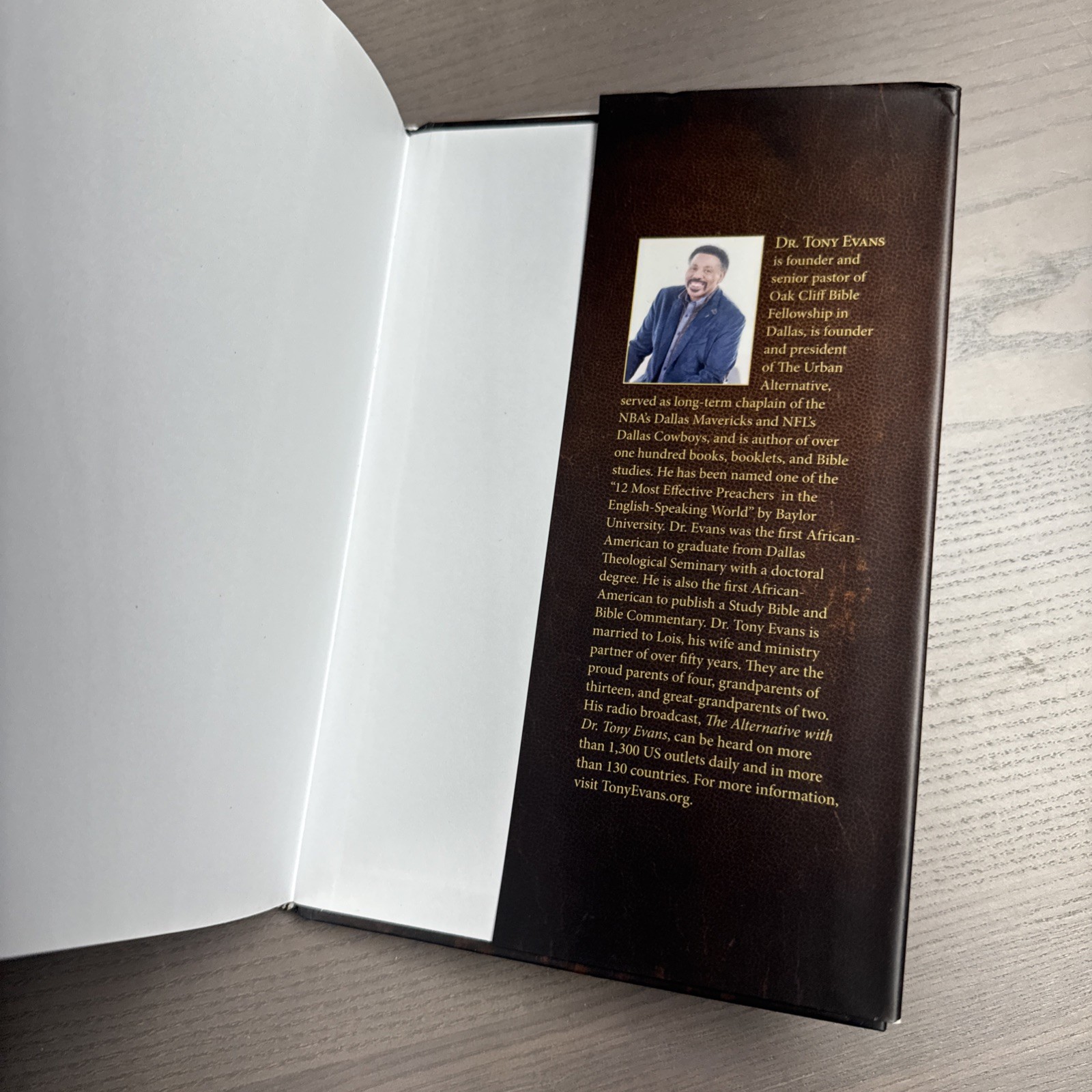 The Tony Evans Bible Commentary Hardcover Book With Dust Jacket