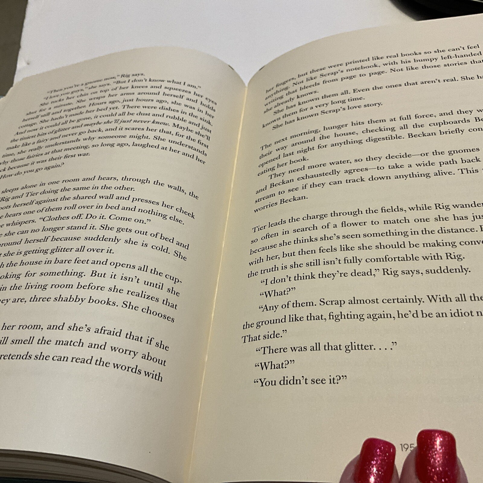 A History of Glitter and Blood By Hannah Moskowitz 2015 Vtg