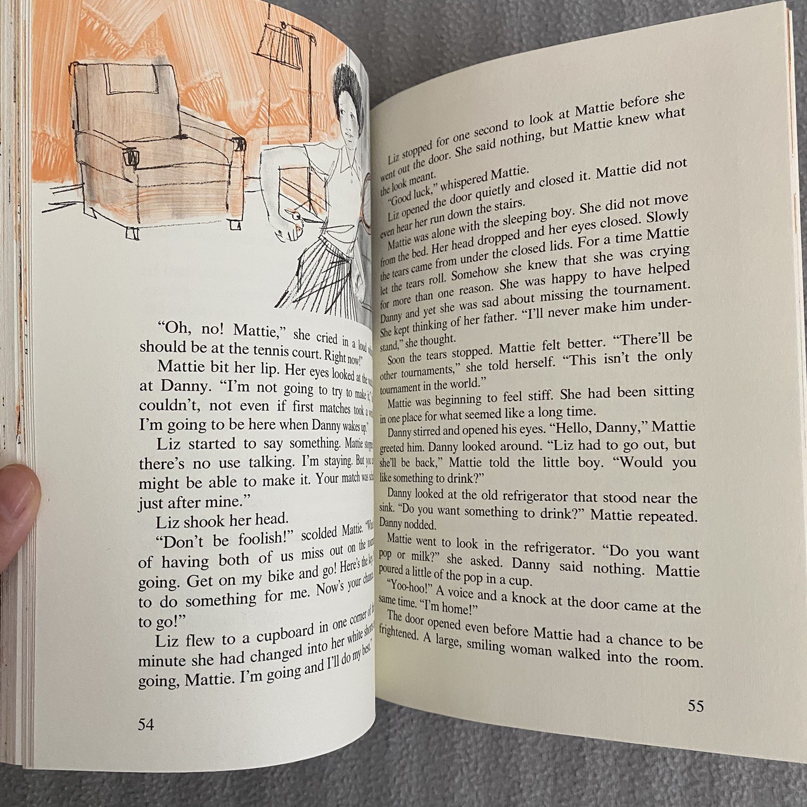 Vintage Tennis Champ by Evelyn Lunemann Sports Mystery Book 1972 HC
