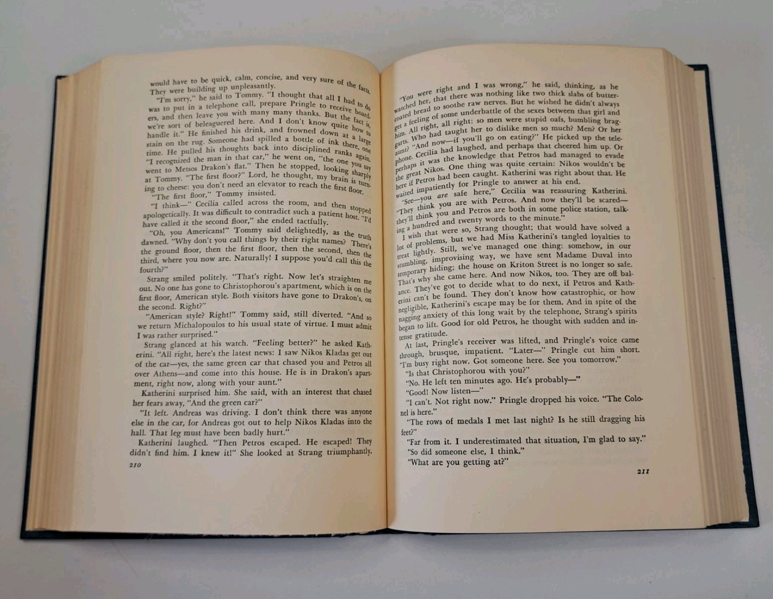 Decision At Delphi: 1960 Harcourt, Brace And Company Hardcover by Helen MacInnes