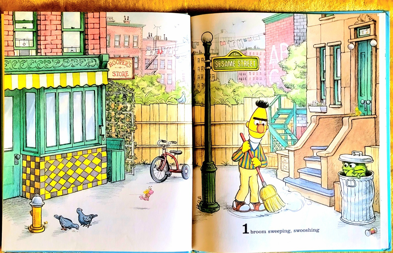 CTW SESAME STREET 1, 2, 3: A COUNTING BOOK FROM 1 TO 100 IN PERFECT CONDITION!