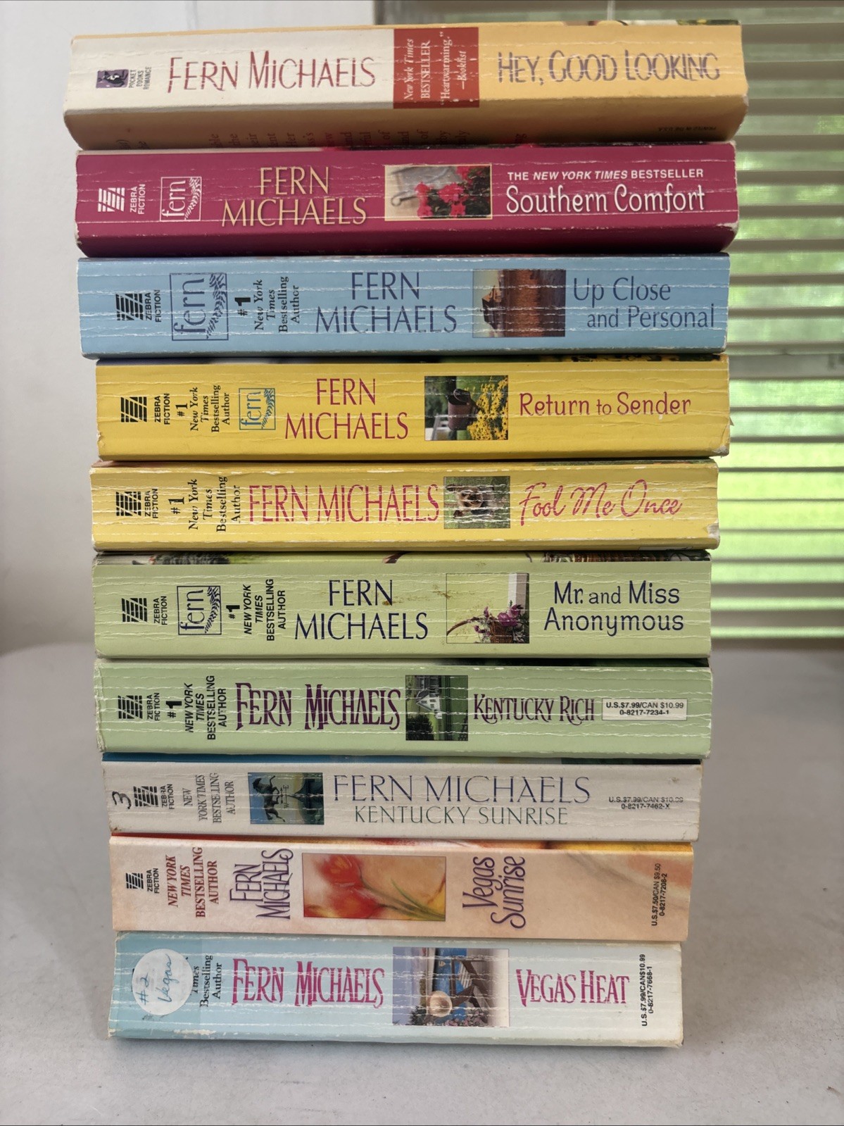 Lot of 10 – Fern Michaels – Mass Paperback Books – FREE SHIPPING