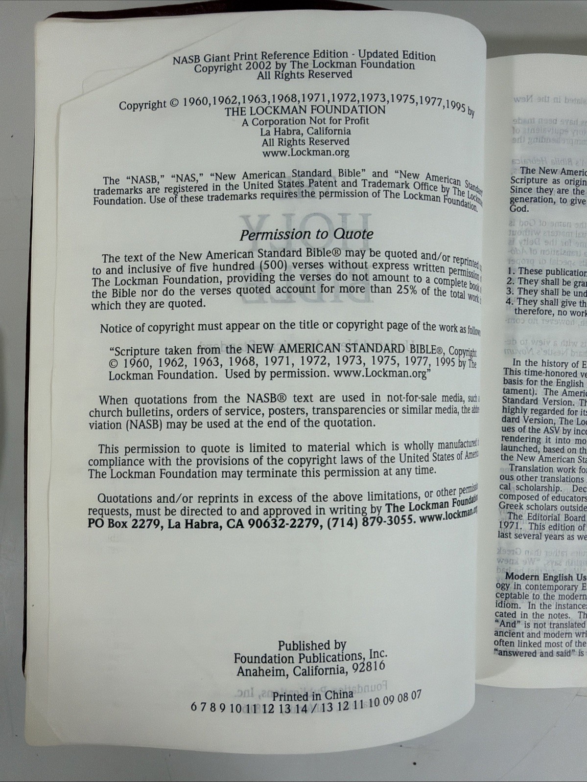 NASB Holy Bible Giant Print Burgundy Leathertex 2002 Foundation Publications