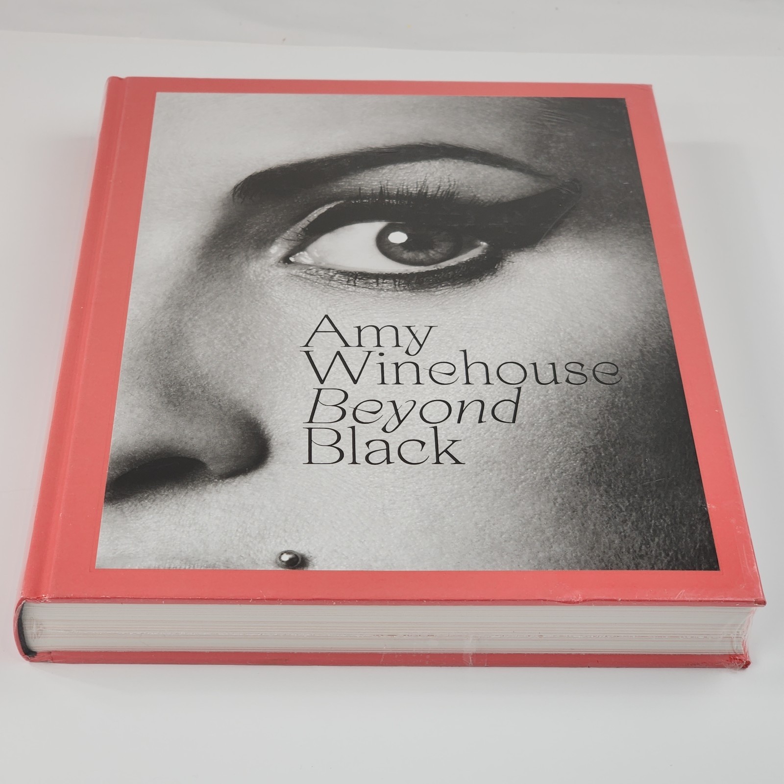 Amy Winehouse Beyond Black Biography Art Book Photographs Music Coffee Table New