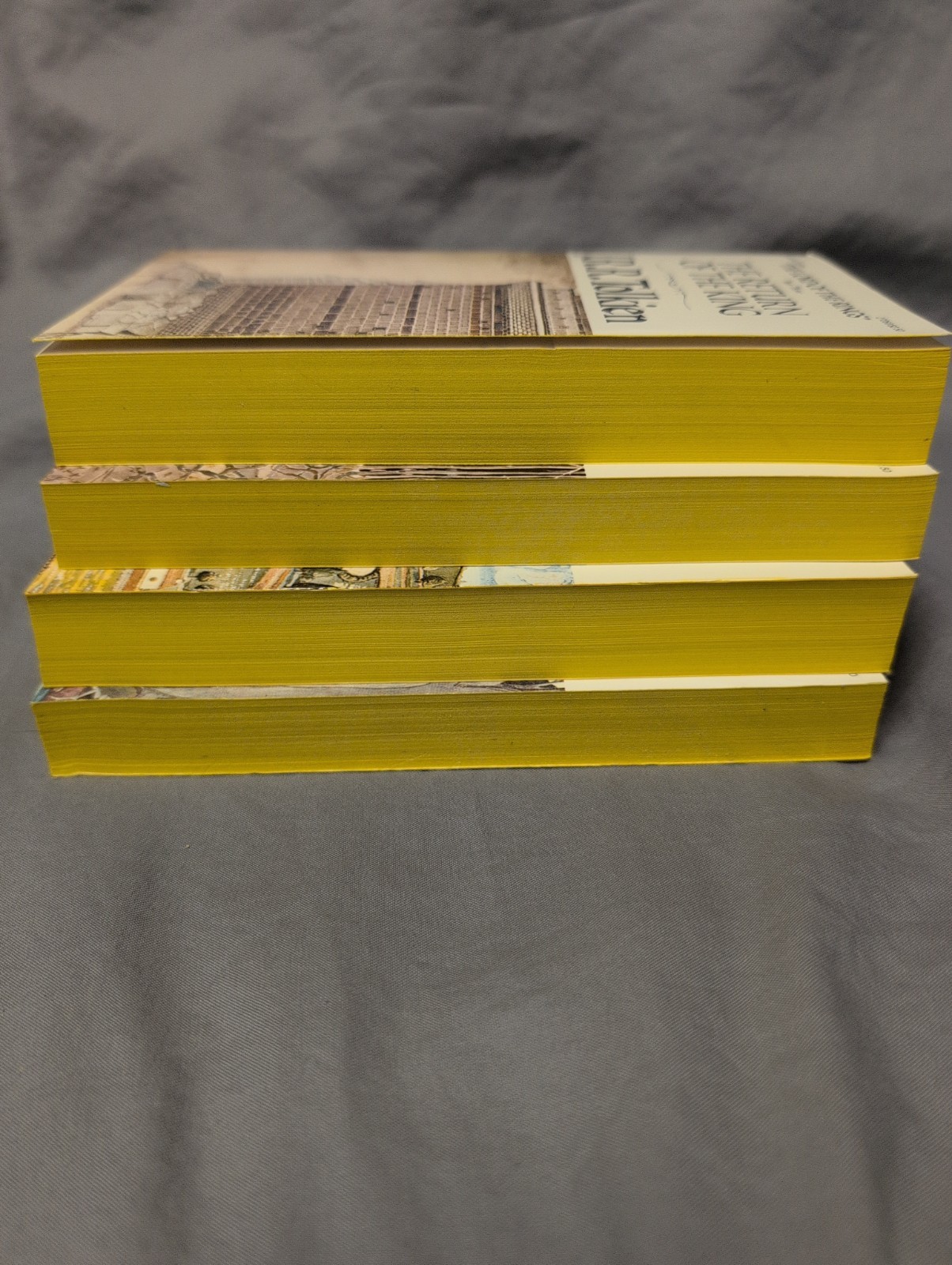 Lord of the Rings Gold Box Set: J. R. Tolkien. Vol. 1-4 Ballentine Books. 1978