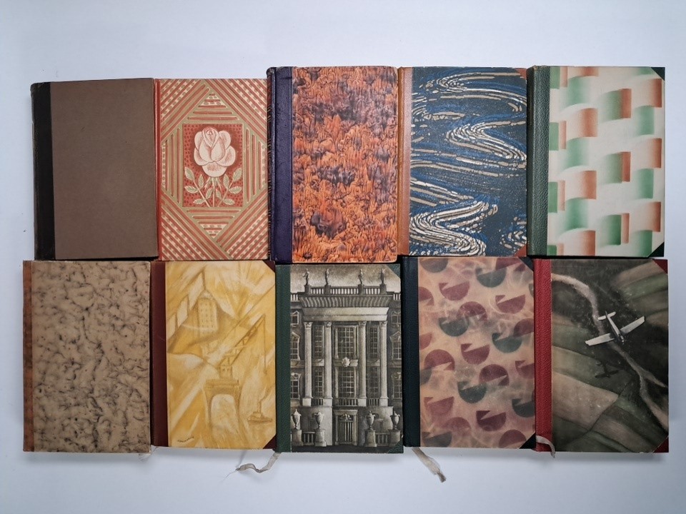 20 dekorative Bücher verschiedener Autoren, Gold, vintage, schöne Aufmachung