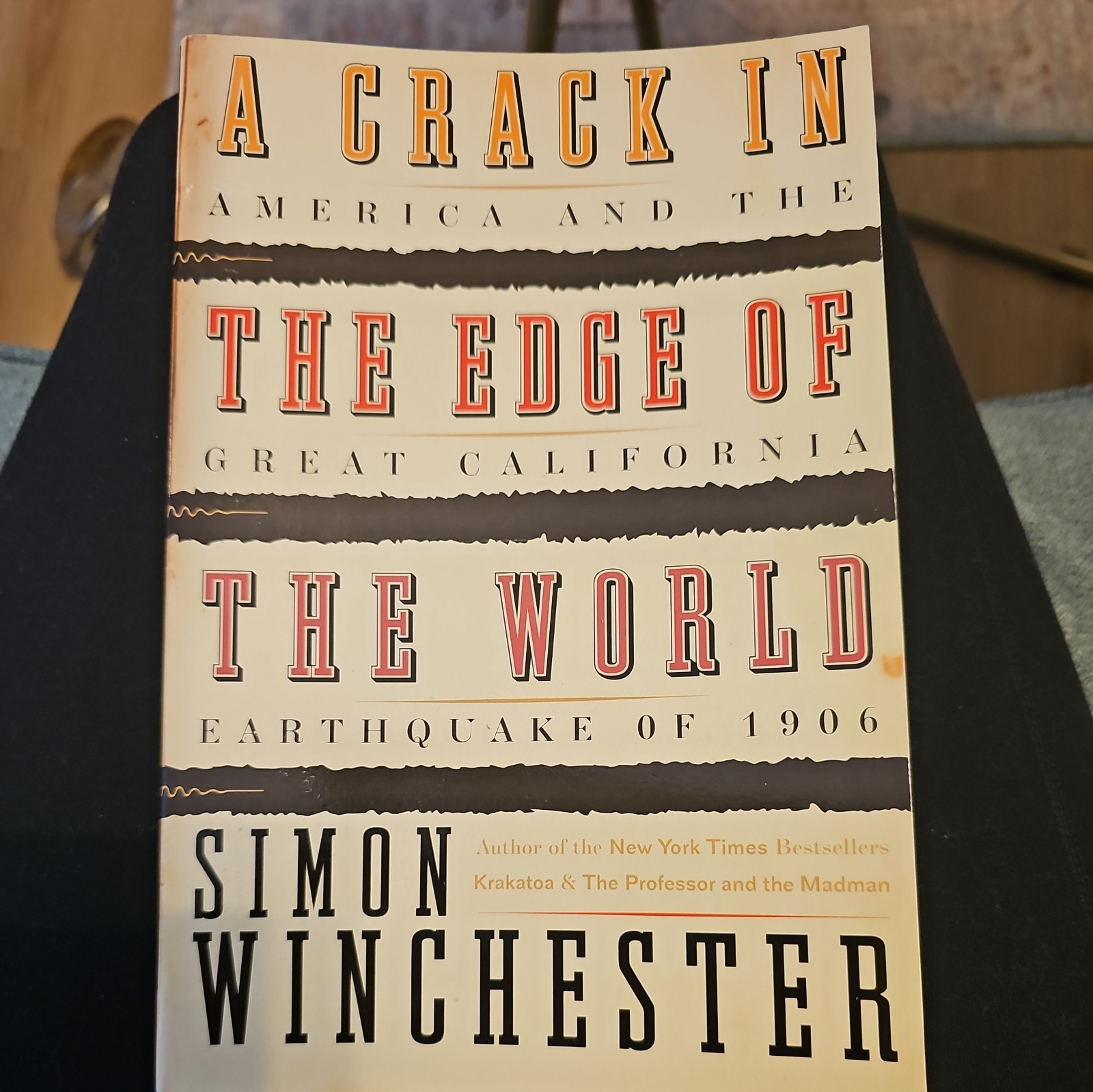 A Crack in the Edge of the World by Simon Winchester (Paperback, 2005)