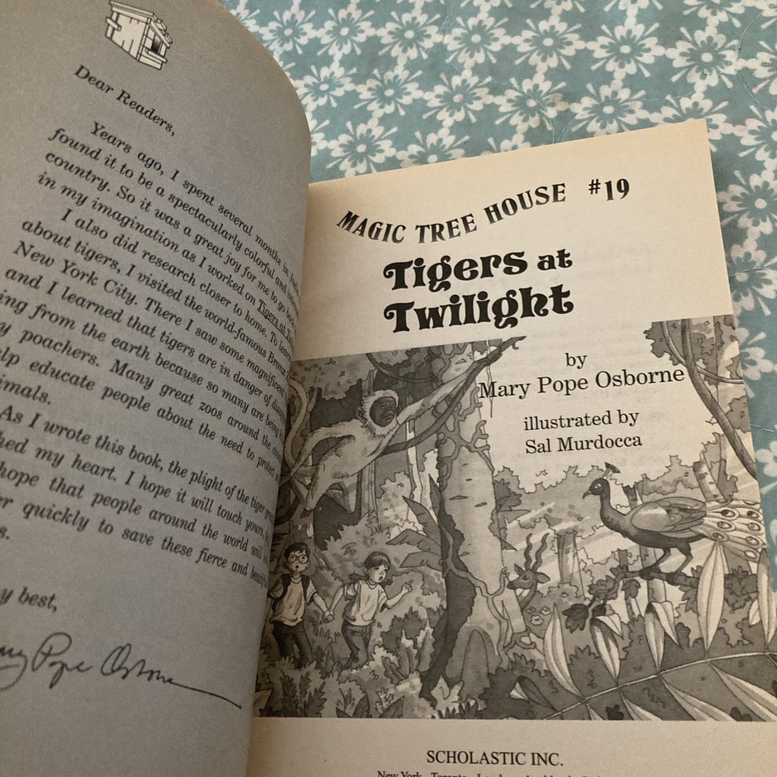Tigers at Twilight (Magic Tree House Series #19) by Mary Pope Osborne