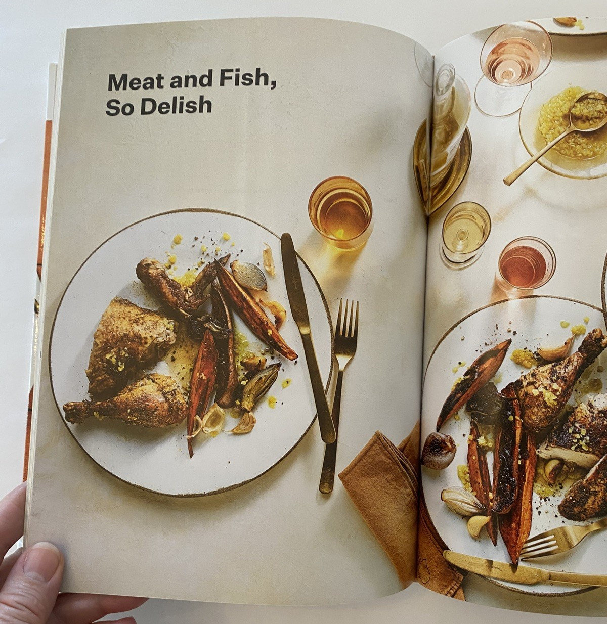 Eating Out Loud: Bold Middle Eastern Flavors for All Day, Every Day – VERY GOOD