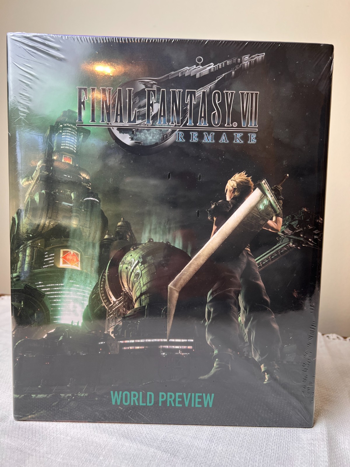 Final Fantasy VII Remake-World Preview by Square Enix-Hardcover-Brand NEW!