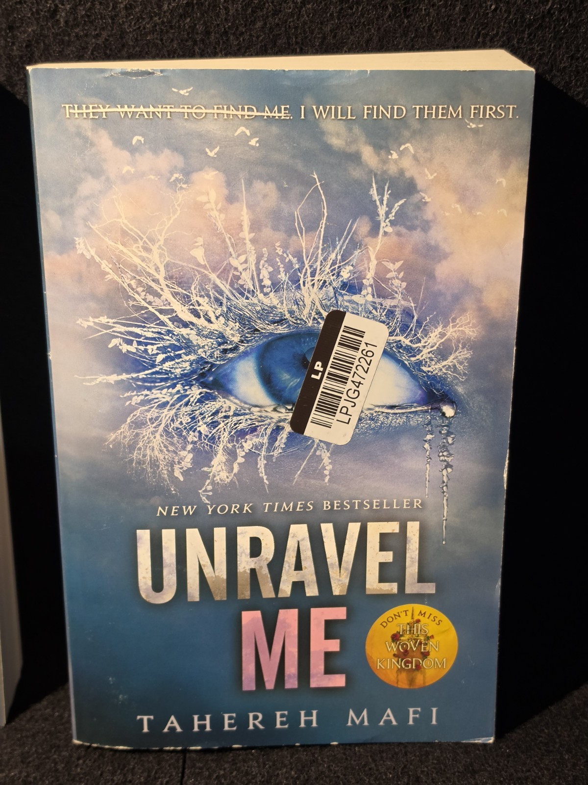 4 Shatter Me Books Out Of The Series Shatter Me – TAHEREH MAFI – Nice Copies