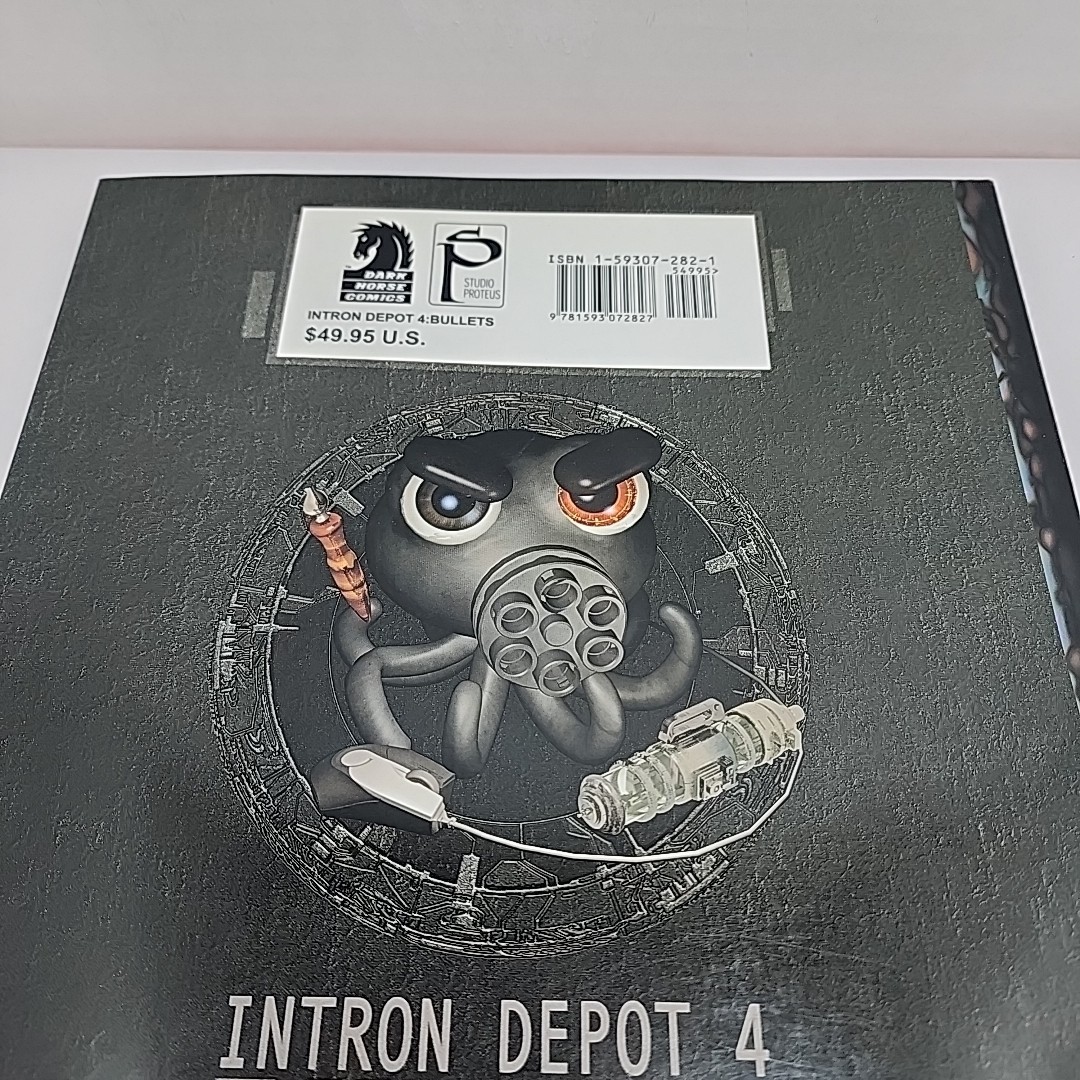 Masamune Shirow INTRON DEPOT 4: BULLETS Dark Horse Art book 2004