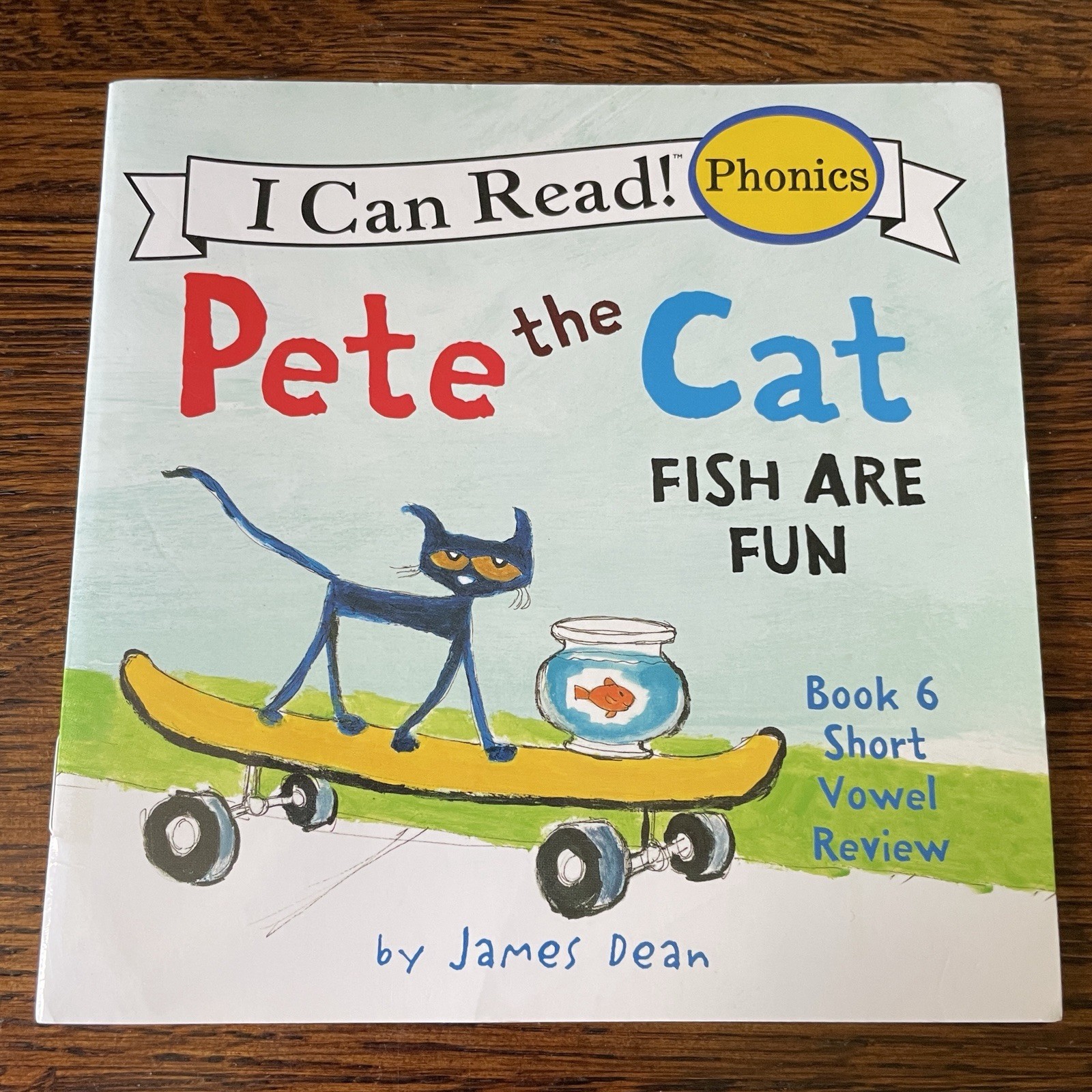 Pete The Cat I Can Read Phonics 11 Book Lot & Plush James Dean Red & Blue Shoes