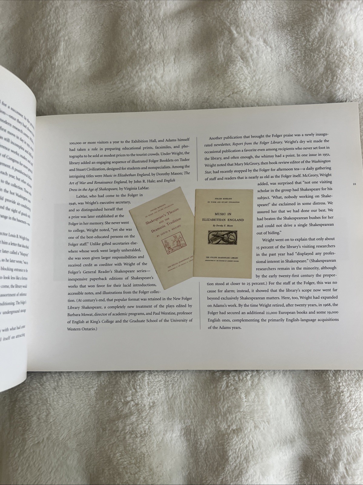 Infinite Variety: Exploring the Folger Shakespeare Library HC + Shakespeare Life