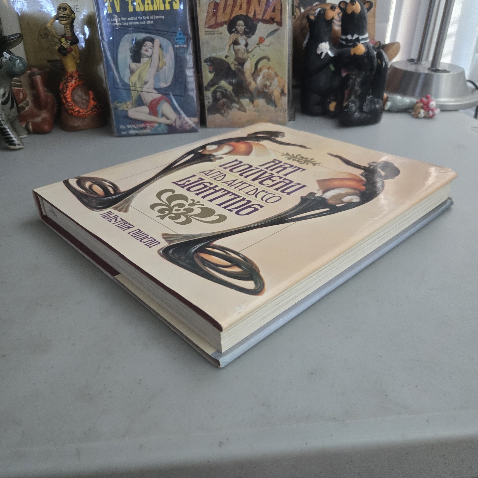 Art Nouveau and Art Deco Lighting by Alastair Duncan 1st Ed HCDJ 1978