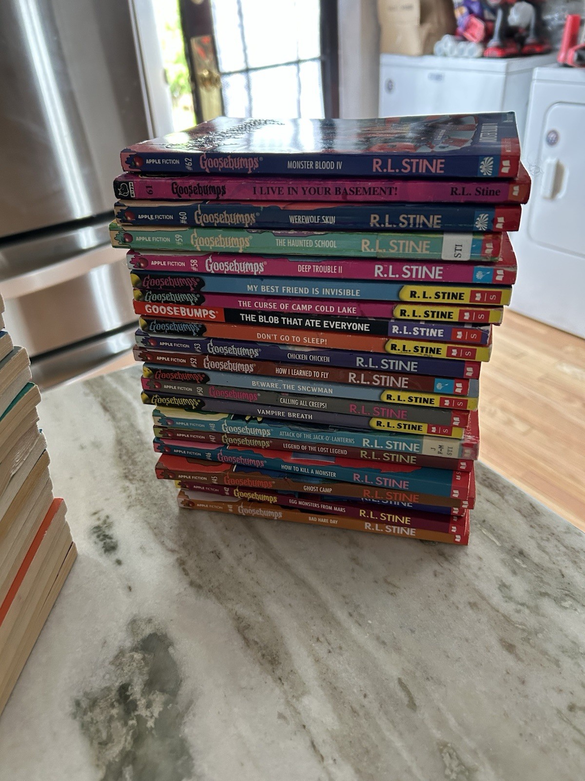 62 Complete Goosebumps Series, 1-62 RL Stine Mix Lot Covers