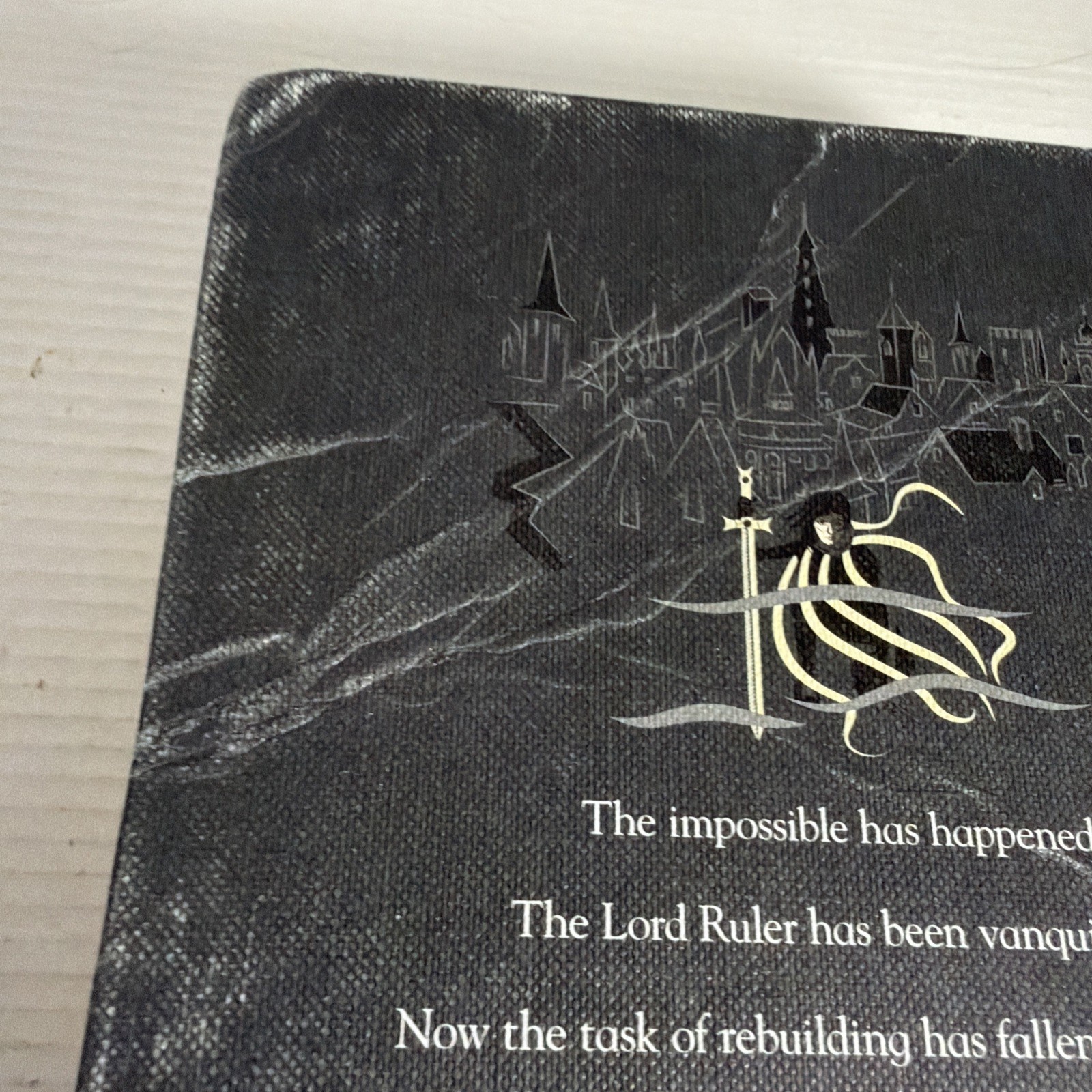 Well of Ascension Mistborn #2 Brandon Sanderson Hardcover *Heavy damage