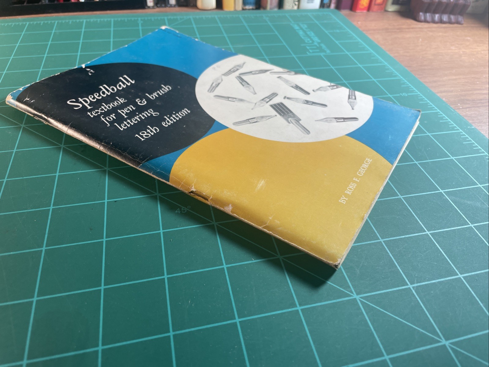 Speedball Textbook for Pen & Brush Lettering – 18th Edition