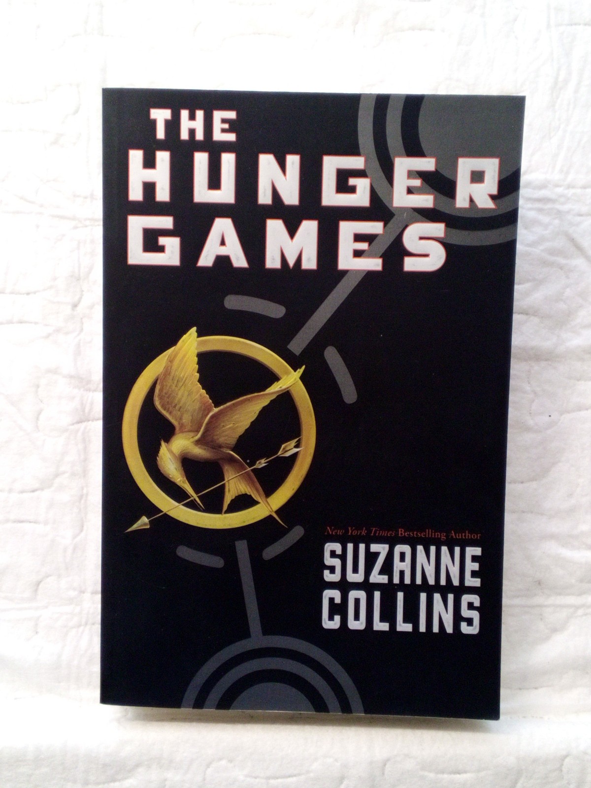 The Hunger Games (Book 1) – Paperback By Suzanne Collins – VERY GOOD